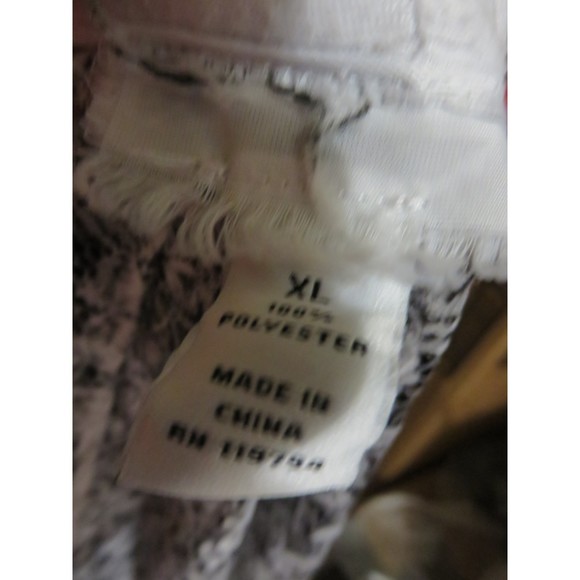 2 PIECES AMOUR LOVE JACKET AND SHIRT THAT MATCH  SIZE XL - Picture 2 of 5